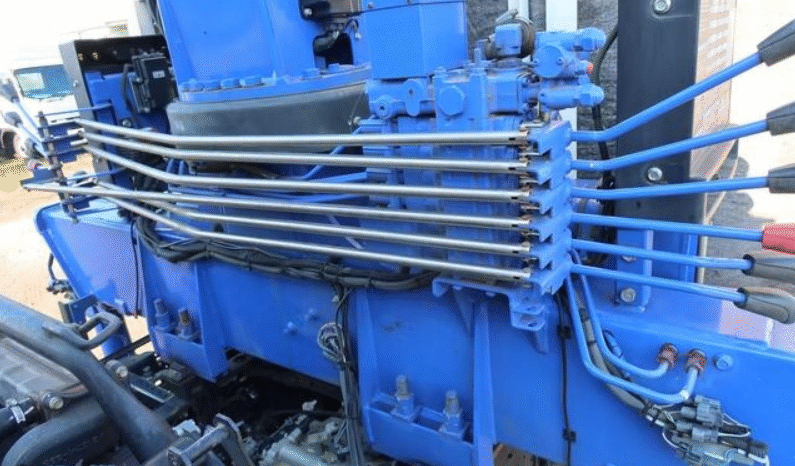 
								ISUZU  Forward   2015 full									