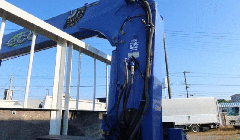 
								ISUZU  Forward   2015 full									