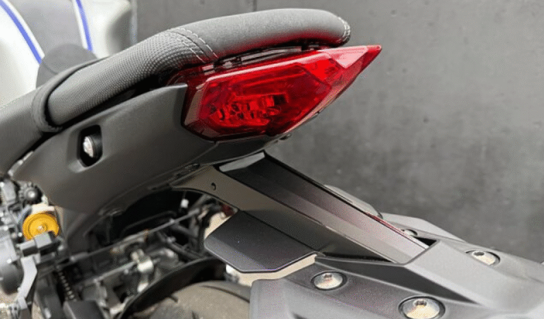 
								YAMAHA  MT-09  2022 full									