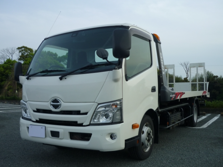 Hino Dutro 2020