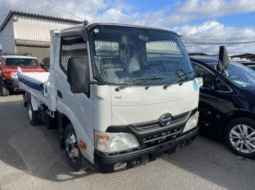 Hino Dutro 2012