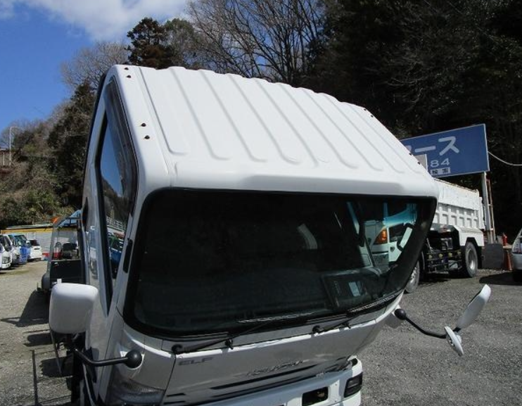 ISUZU  Elf 2018