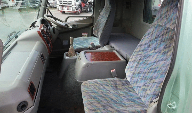 
								MITSUBISHI  Fuso Fighter 2005 full									