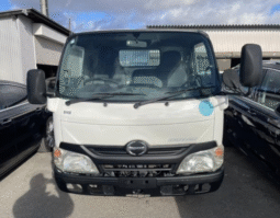 Hino Dutro 2012