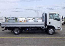 ISUZU  Elf  2020