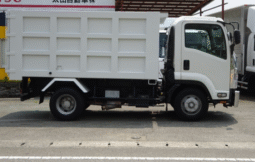 ISUZU  Forward 2012