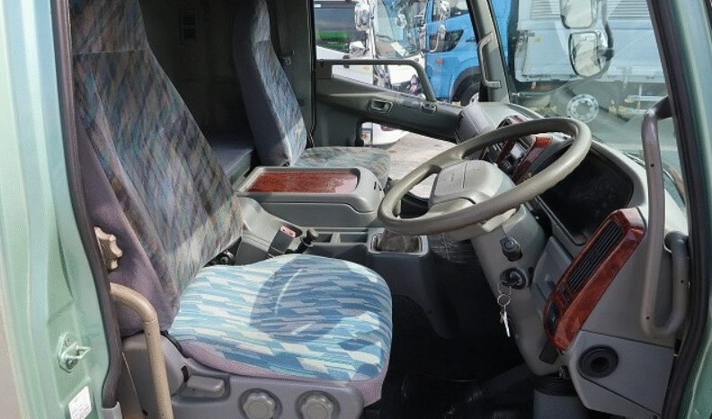 
								MITSUBISHI  Fuso Fighter 2005 full									