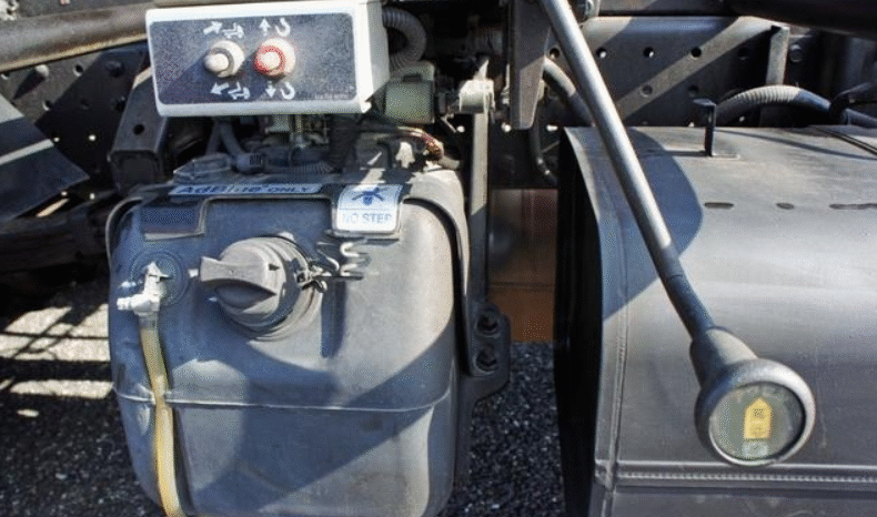 
								MITSUBISHI  Canter  2013 full									