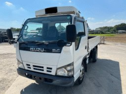 ISUZU  Elf  2005