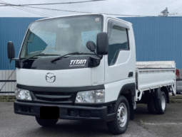 MAZDA    Titan   2004