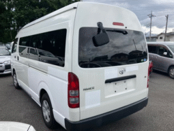 
										TOYOTA  HIACE COMMUTER 2019 full									