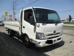 Hino Dutro   2020