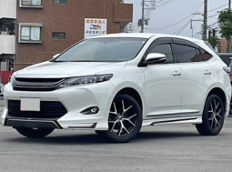 TOYOTA HARRIER PREMIUM 2017