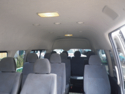 
										TOYOTA  HIACE COMMUTER 2011 full									