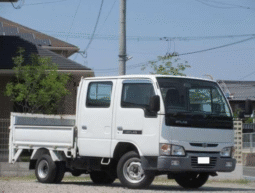 NISSAN    Atlas  2001