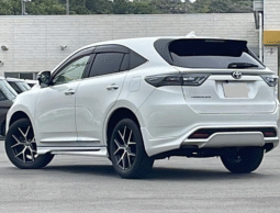 TOYOTA HARRIER PREMIUM 2017