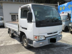 NISSAN    Atlas  2002