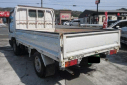 NISSAN    Atlas  2002