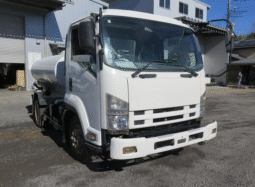 ISUZU  Elf  2010 TANKER TRUCK