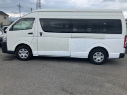 
										TOYOTA  HIACE COMMUTER 2019 full									