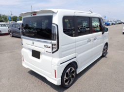 SUZUKI SPACIA HYBRID XS Turbo