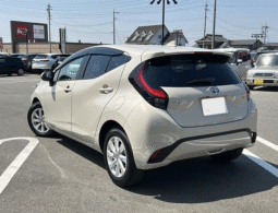 
										TOYOTA  AQUA  Z 2024 full									