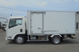 ISUZU  Elf   2009