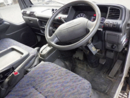 NISSAN    Atlas   2003