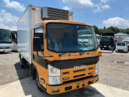 ISUZU  Elf  2009