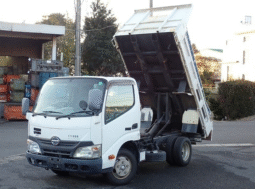 HINO  DUTRO  2011