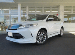 TOYOTA HARRIER PREMIUM 2017