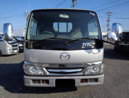 MAZDA    Titan  2004