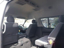 
										TOYOTA  HIACE COMMUTER 2011 full									