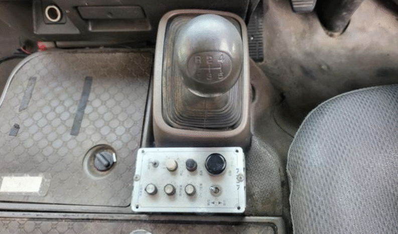 
								MITSUBISHI  Rosa   2000 full									