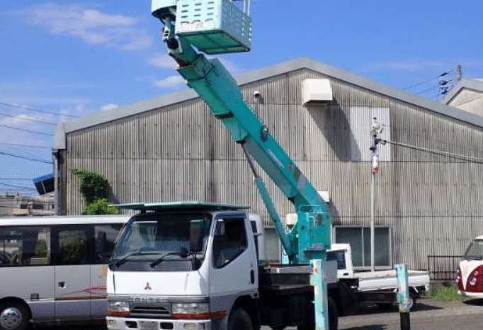 
								Mitsubishi   Fuso  Canter  1999 full									
