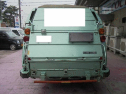 Nissan  Atlas   2002