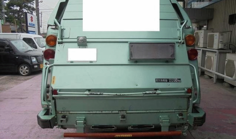
								Nissan  Atlas   2002 full									