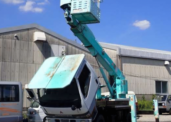 
								Mitsubishi   Fuso  Canter  1999 full									