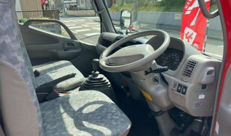 
								TOYOTA    Dyna   2010 full									