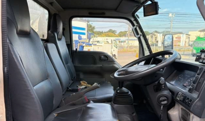 
								ISUZU    Elf   2012 full									