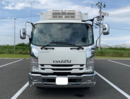 ISUZU    forward    2015