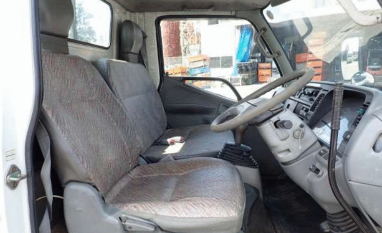 
								Mitsubishi   Fuso  Canter  1999 full									