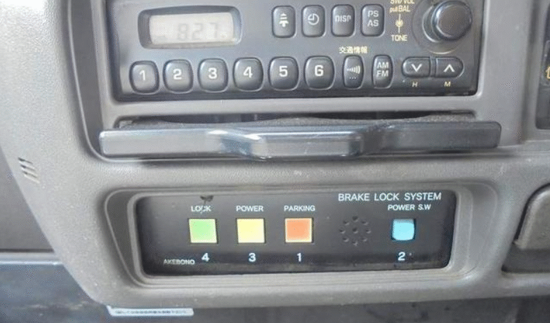 
								Nissan  Atlas   2002 full									
