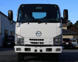 Mazda    Titan   2016