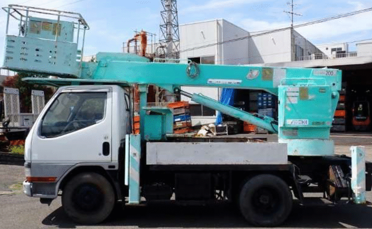 
								Mitsubishi   Fuso  Canter  1999 full									