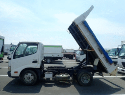 Hino   Dutro    2011