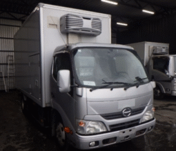 Hino   Dutro  2015