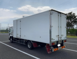 ISUZU    forward    2015