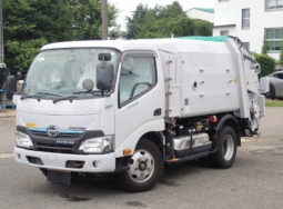 Hino    Dutro   2017