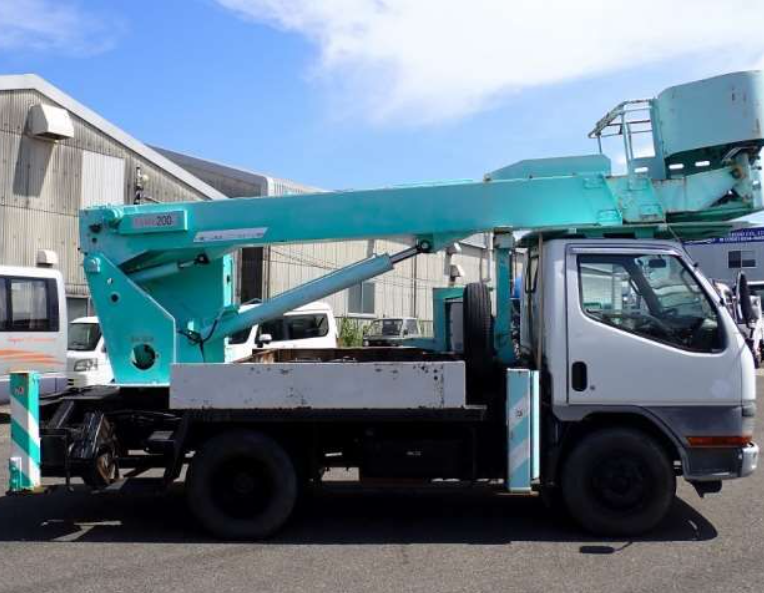 Mitsubishi   Fuso  Canter  1999